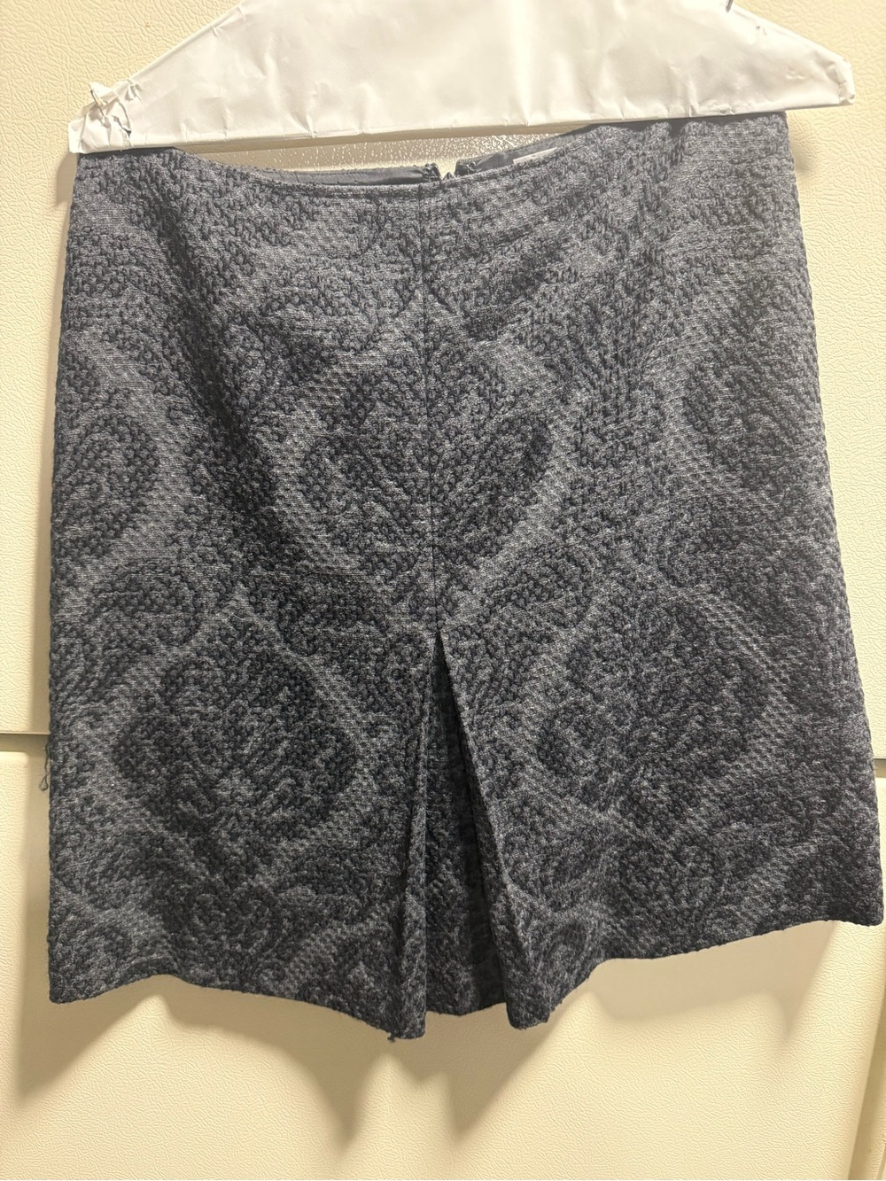 Ann Taylor Gray Patterned A-Line Skirt